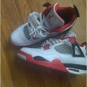 Jordan 4s